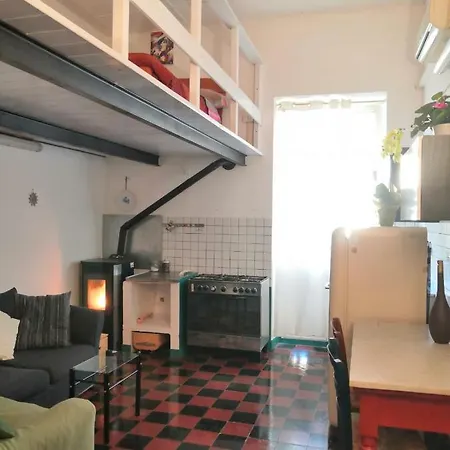 Apartment Affascinante Monolocale In Palazzo Storico, 50mtr Da Piazza Azuni
