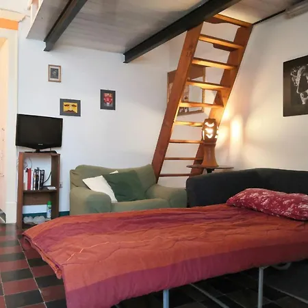 Apartment Affascinante Monolocale In Palazzo Storico, 50mtr Da Piazza Azuni *